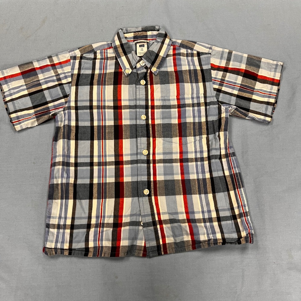 Gap factory store XS SIZE 4.   Plaid short sleeve button-down shirt.